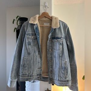 Women’s OLD NAVY Denim Jacket with Sherpa Lining